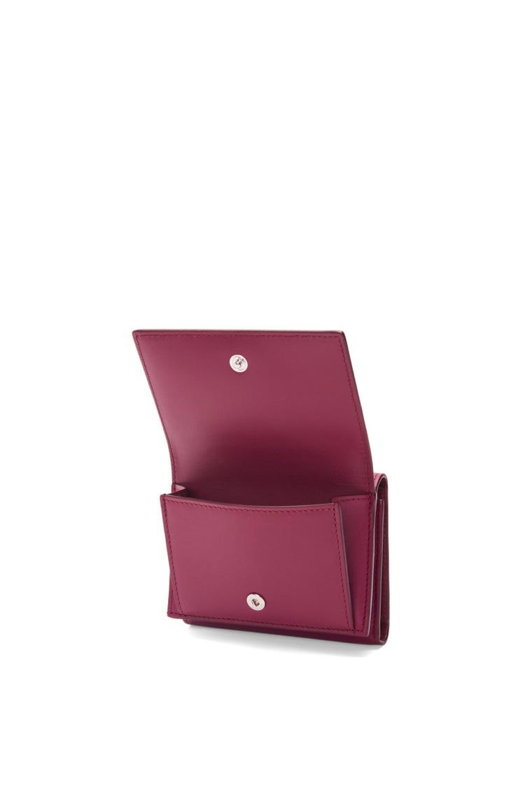 Trifold wallet in satin calfskin