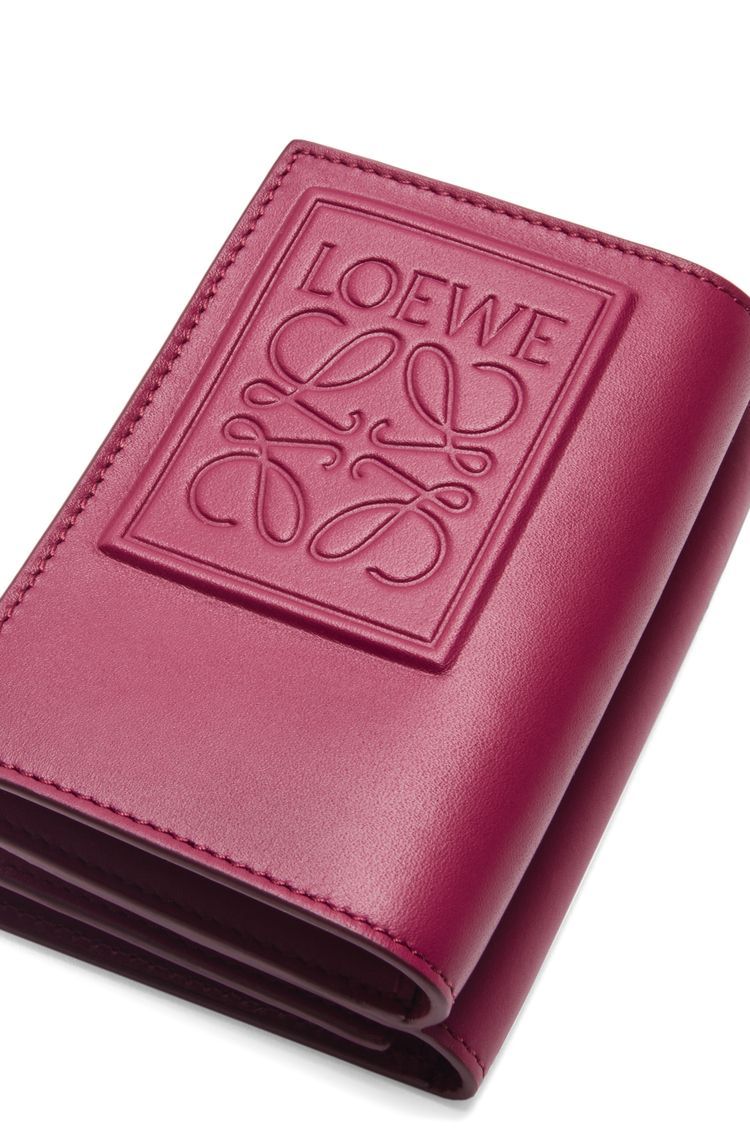 Trifold wallet in satin calfskin