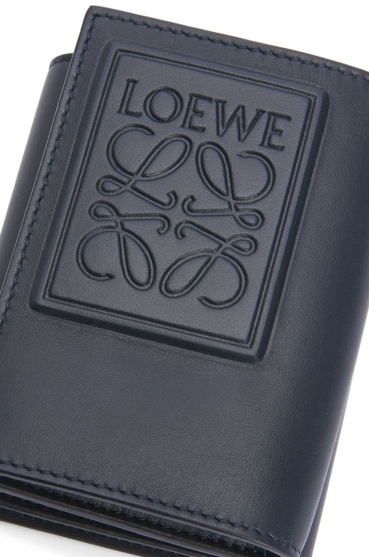 Trifold wallet in satin calfskin