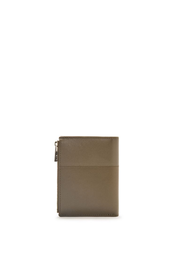 Slim compact wallet in shiny calfskin