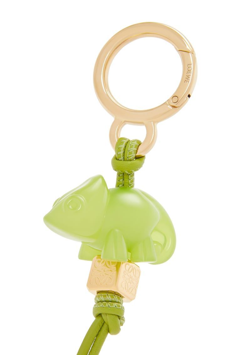 Chameleon charm in acetate and classic calfskin