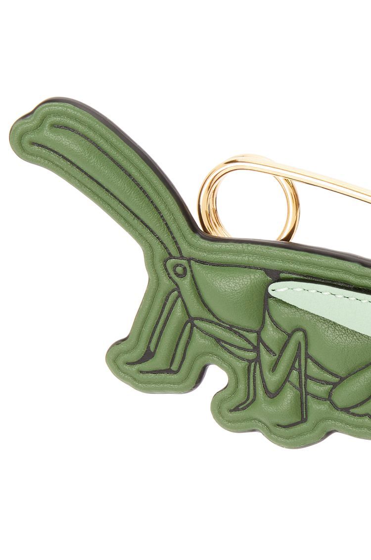 Grasshopper pin charm in calfskin and metal