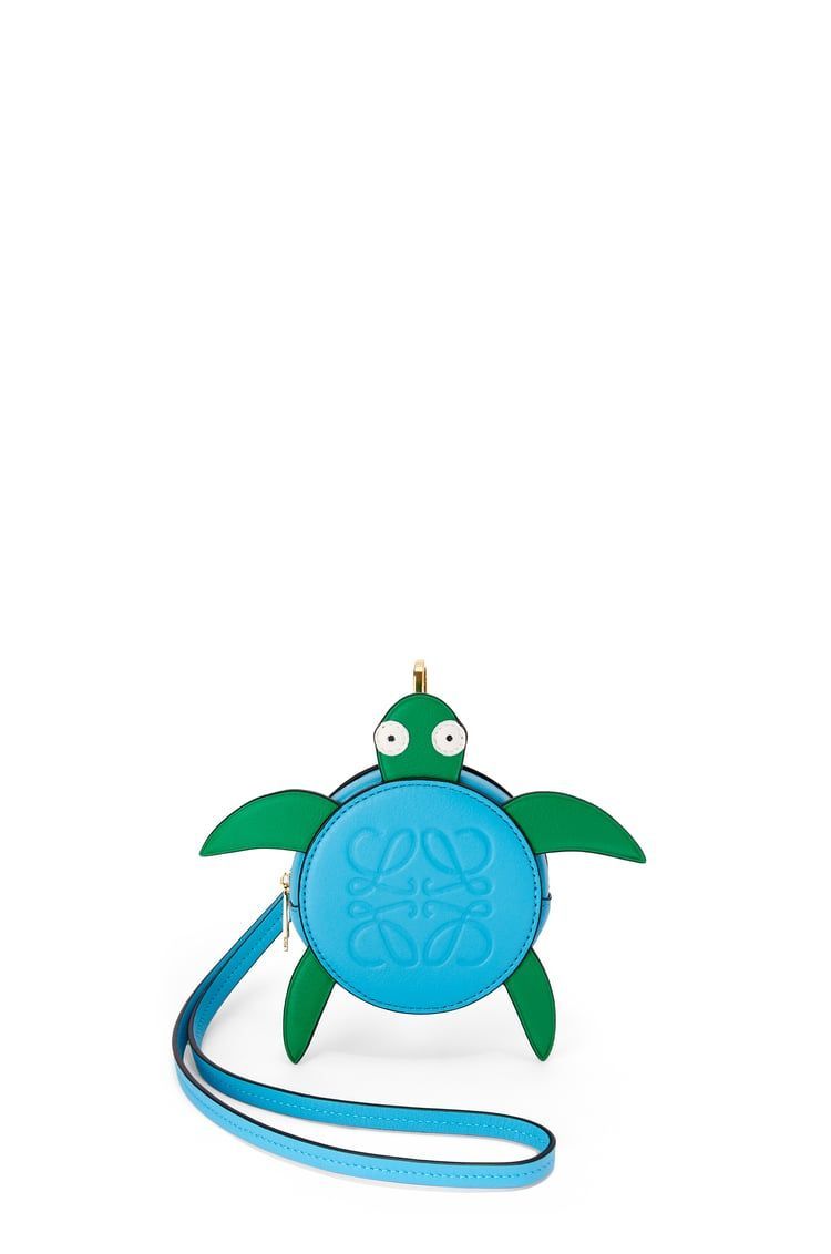 Turtle Cookie pouch in classic calfskin