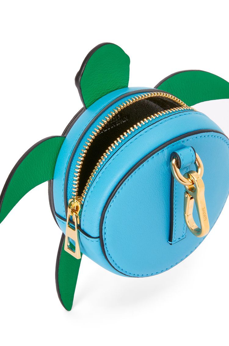 Turtle Cookie pouch in classic calfskin