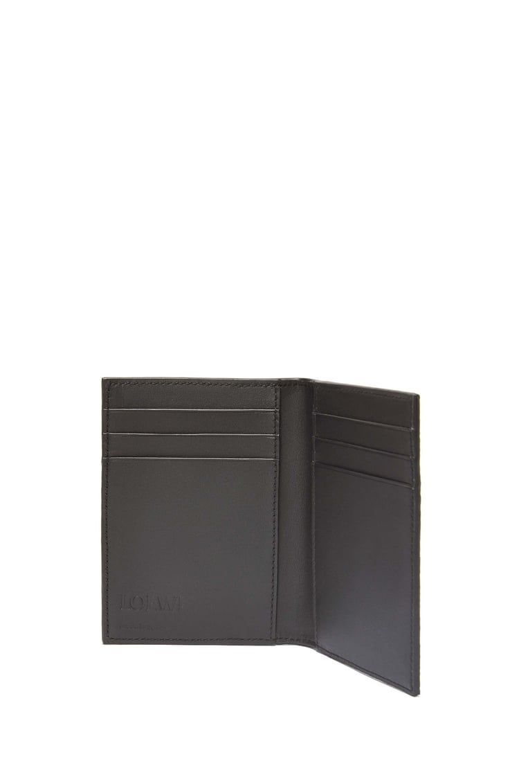Bifold cardholder in soft grained calfskin