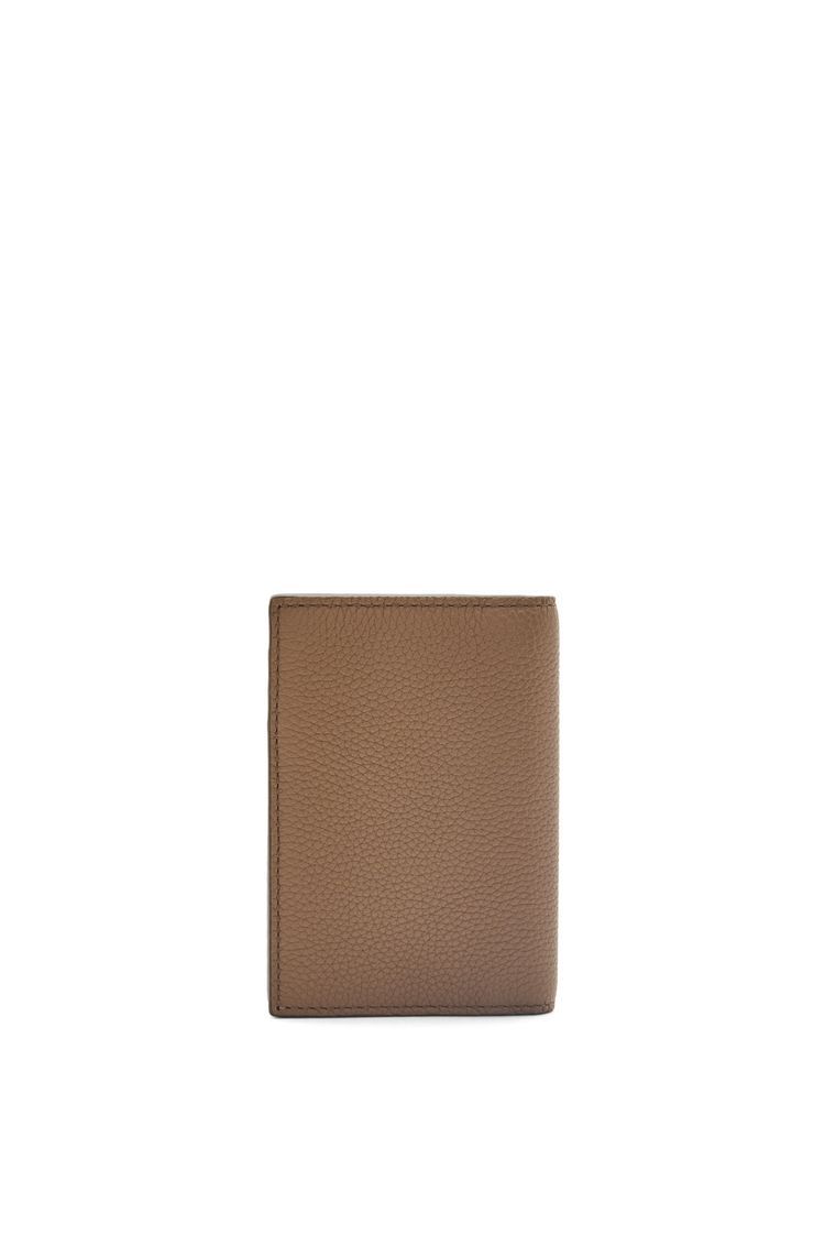 Bifold cardholder in soft grained calfskin