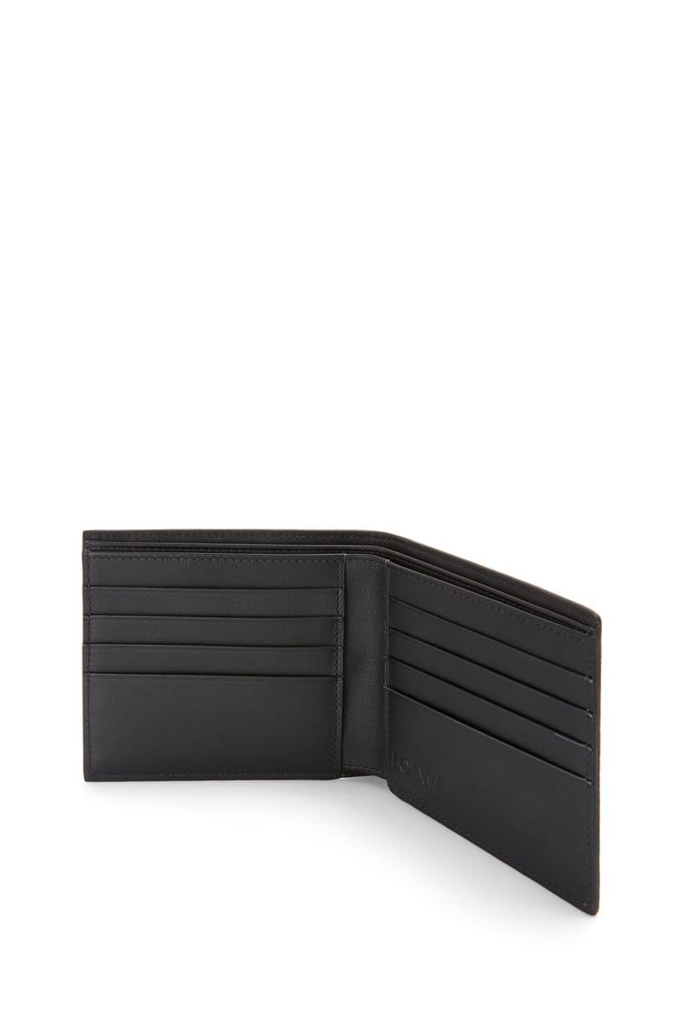 Bifold wallet in soft grained calfskin