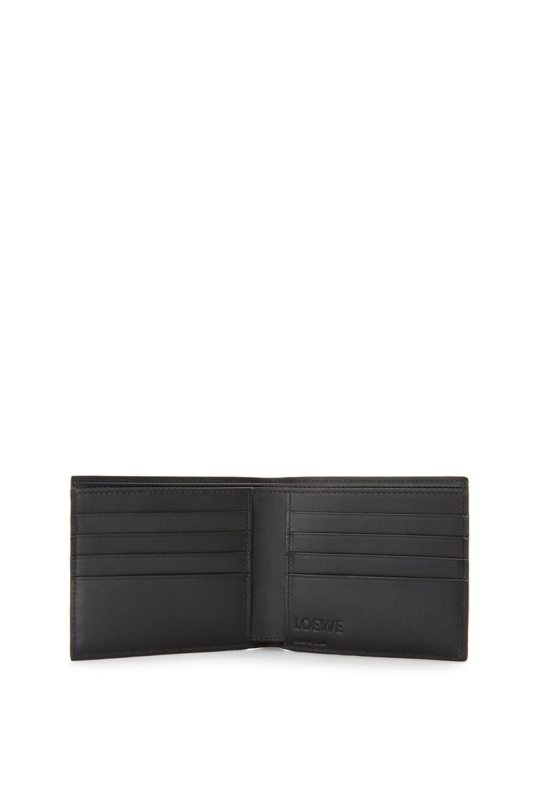 Bifold wallet in soft grained calfskin
