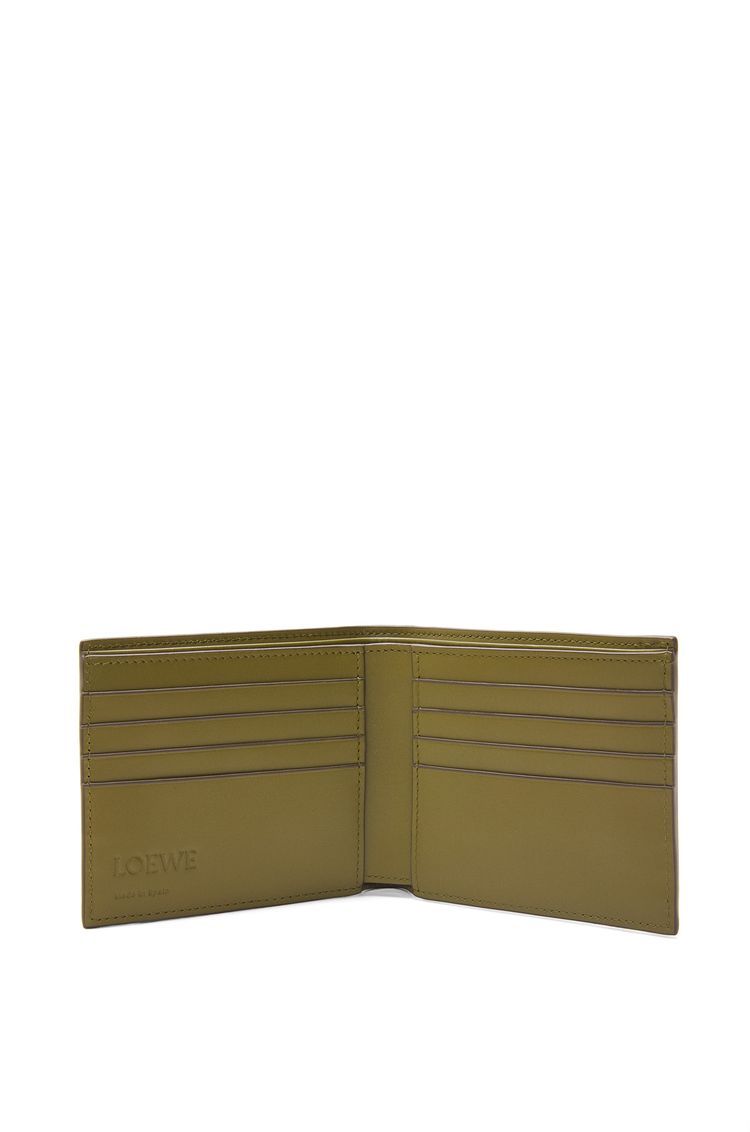 Bifold wallet in soft grained calfskin