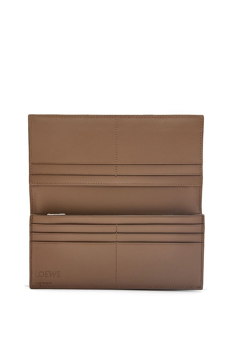 Long horizontal wallet in soft grained calfskin