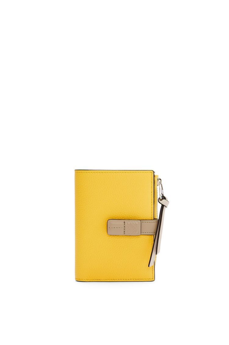 Slim compact wallet in soft grained calfskin