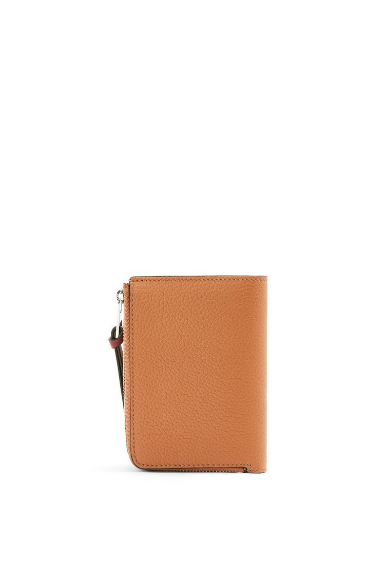 Slim compact wallet in soft grained calfskin