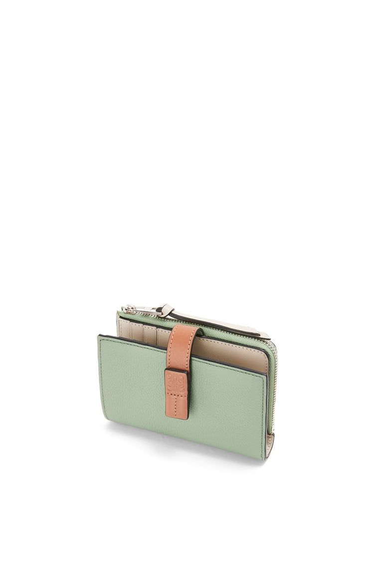 Slim compact wallet in soft grained calfskin