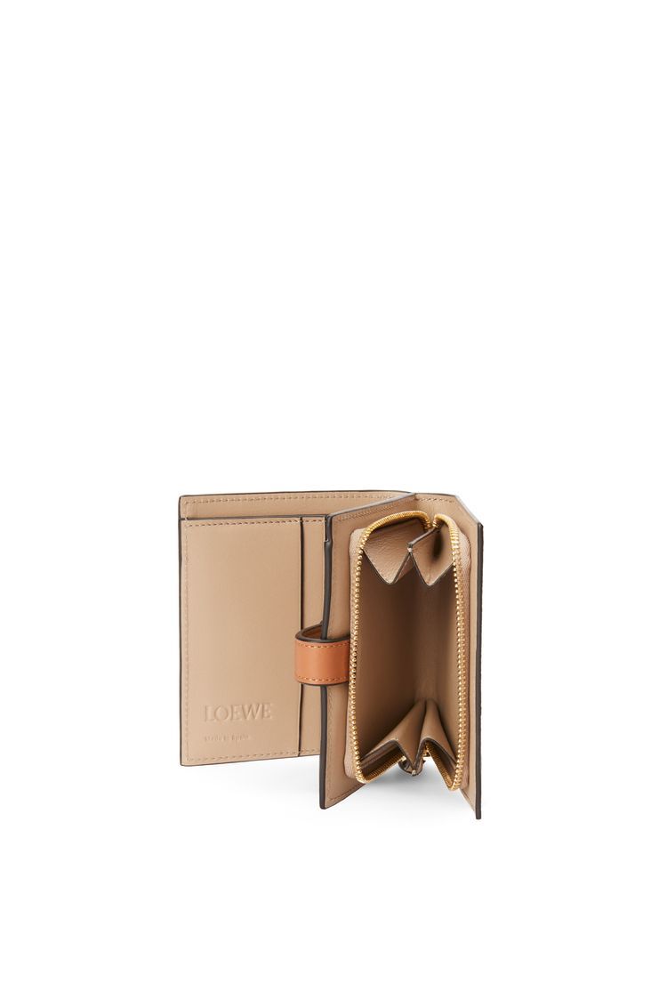 Slim compact wallet in soft grained calfskin