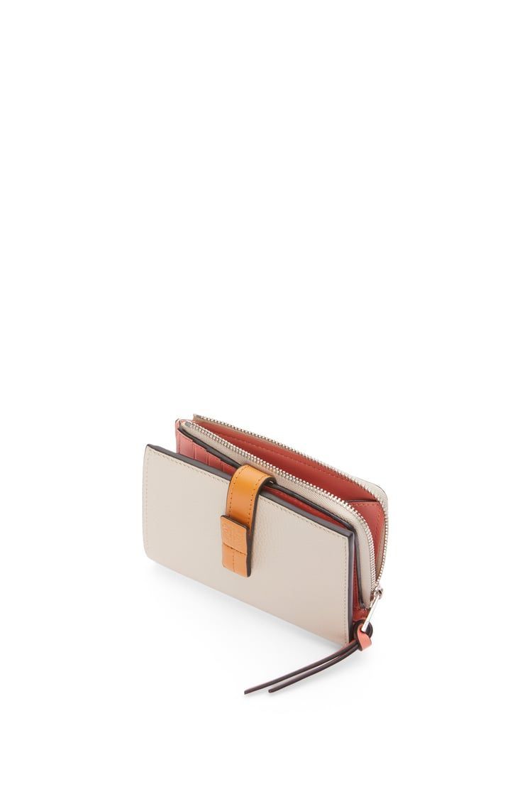 Slim compact wallet in soft grained calfskin