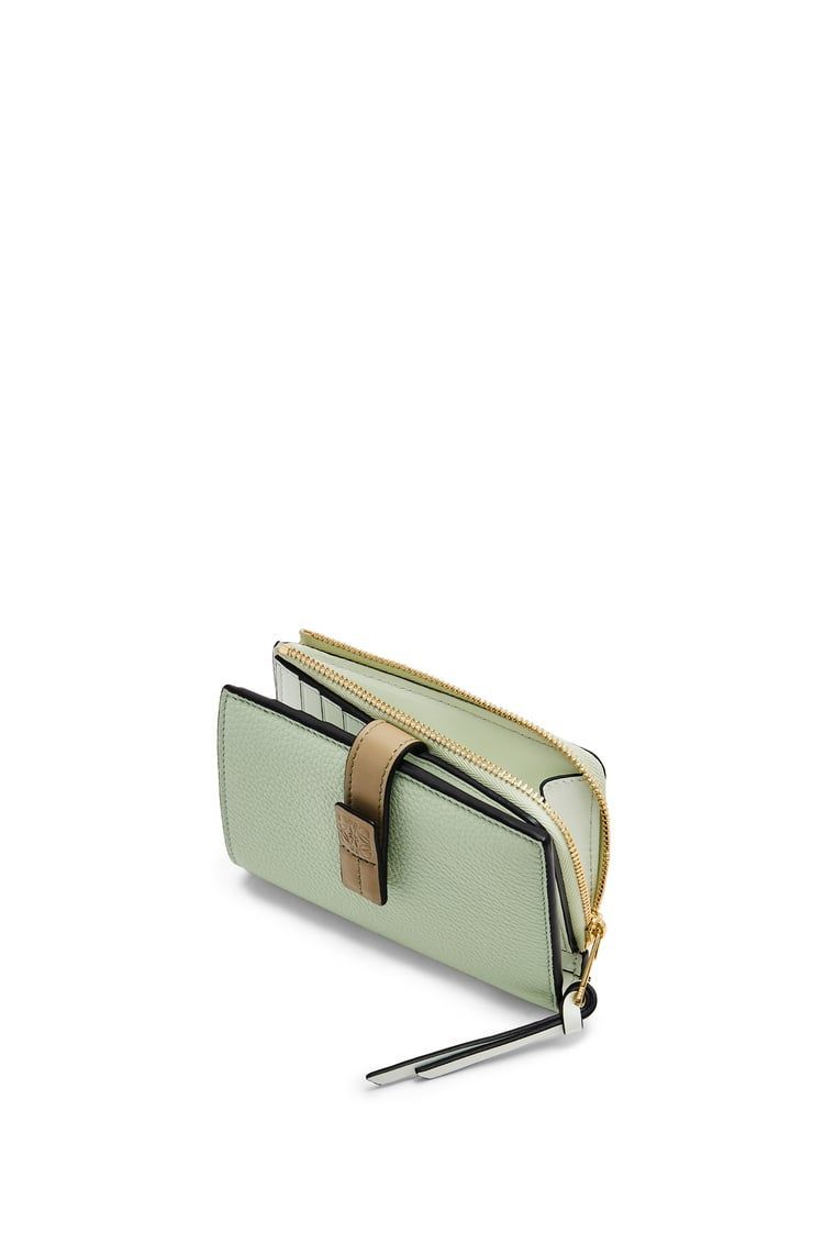 Slim compact wallet in soft grained calfskin