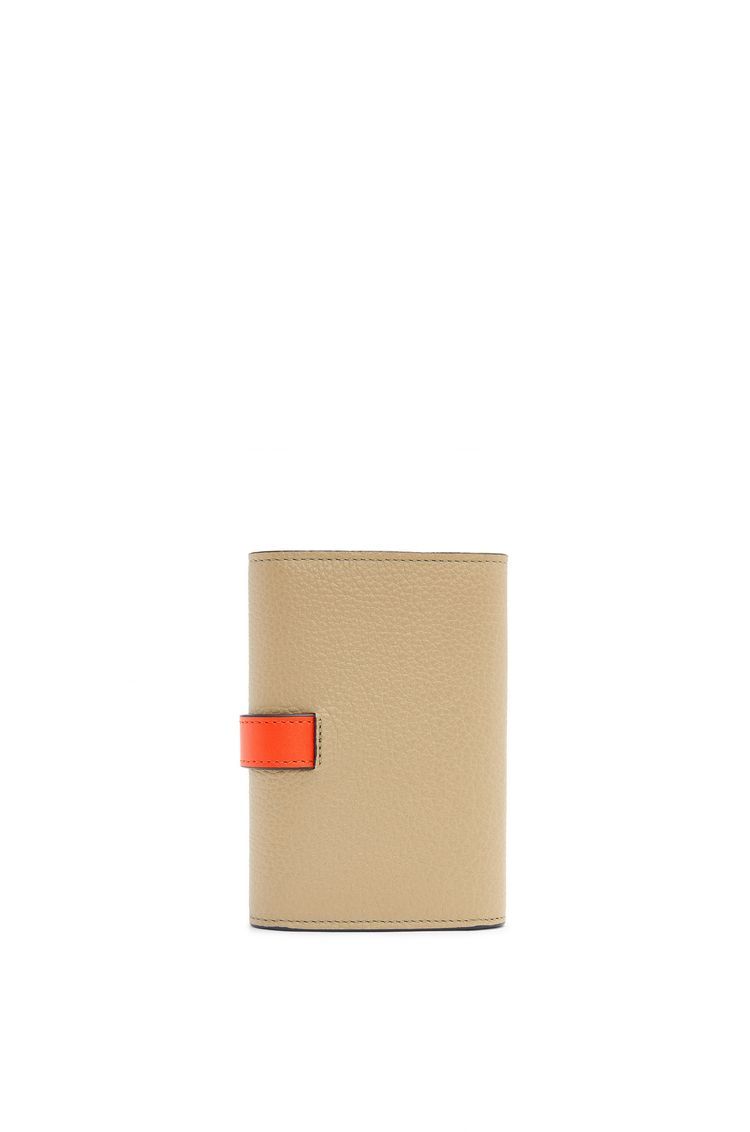 Small vertical wallet in soft grained calfskin