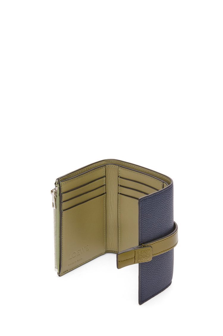 Small vertical wallet in soft grained calfskin