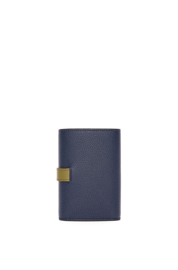 Small vertical wallet in soft grained calfskin