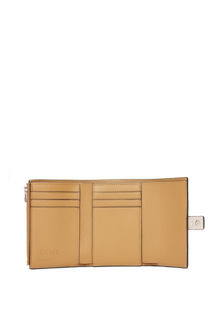 Small vertical wallet in soft grained calfskin