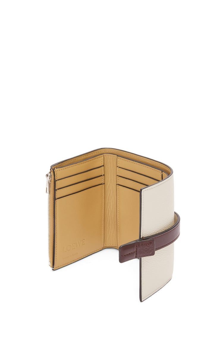 Small vertical wallet in soft grained calfskin