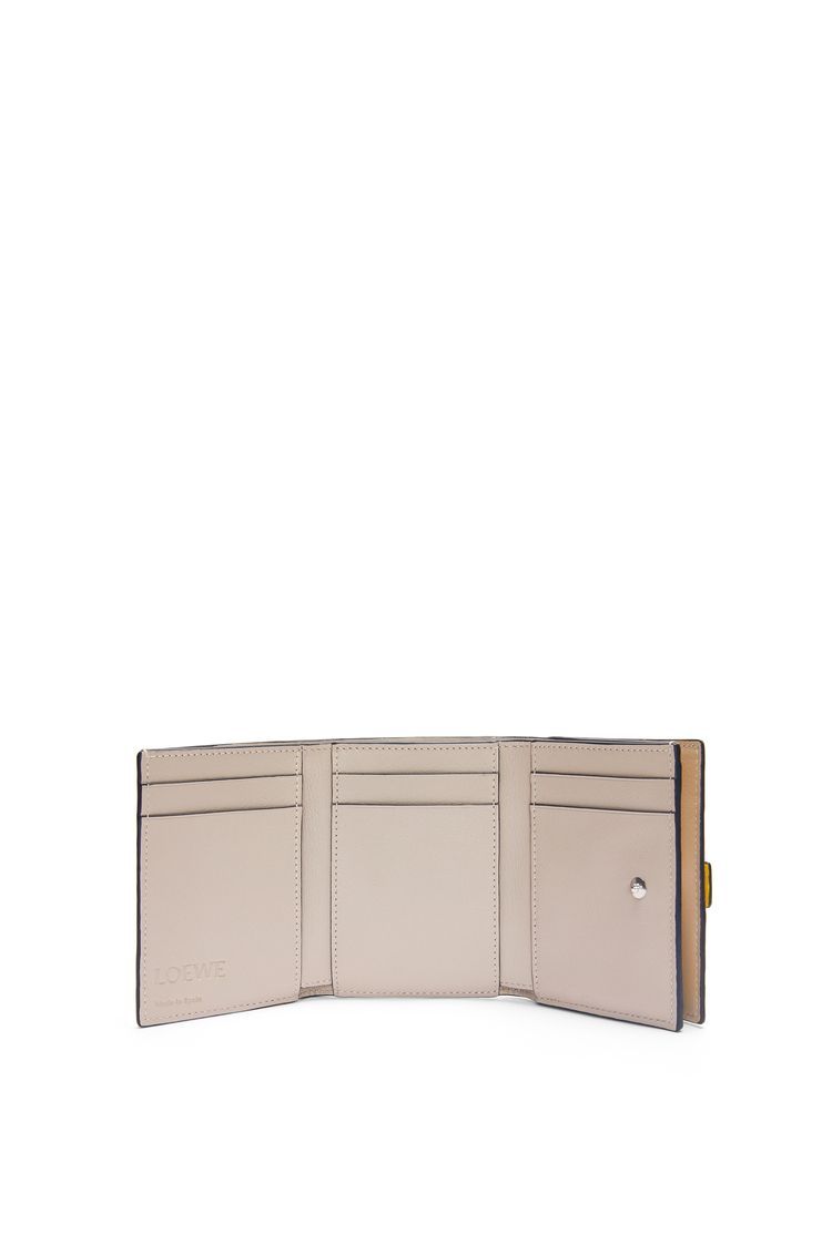 Trifold wallet in soft grained calfskin