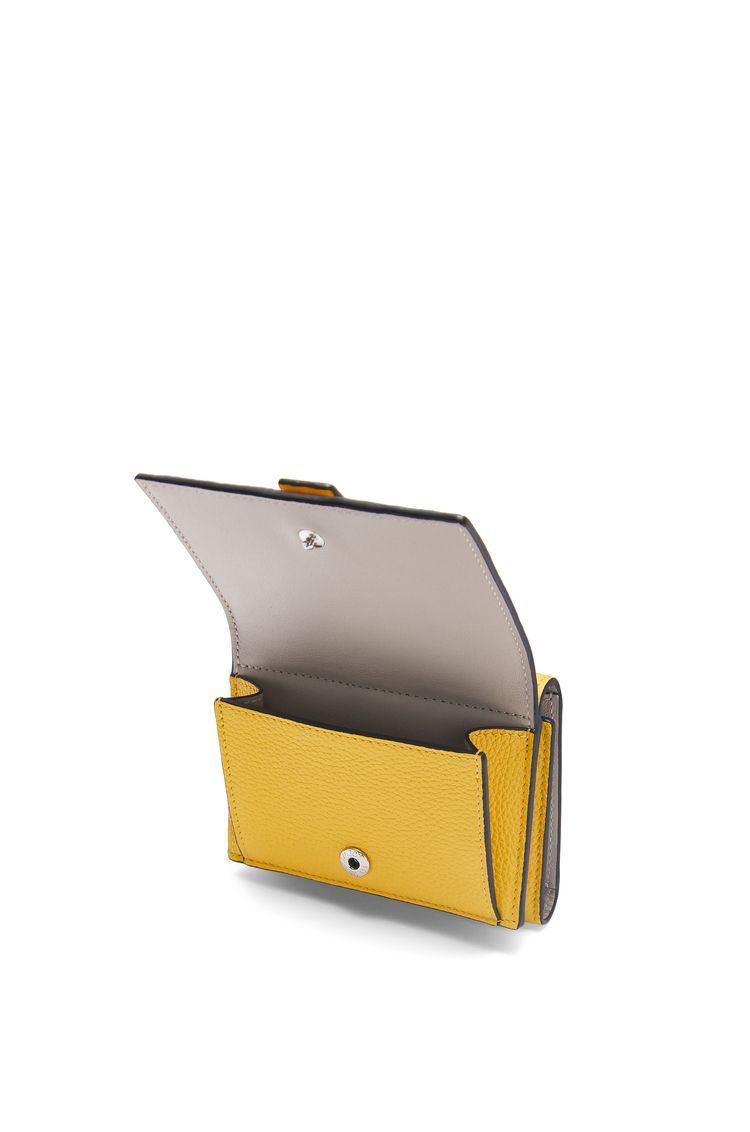 Trifold wallet in soft grained calfskin