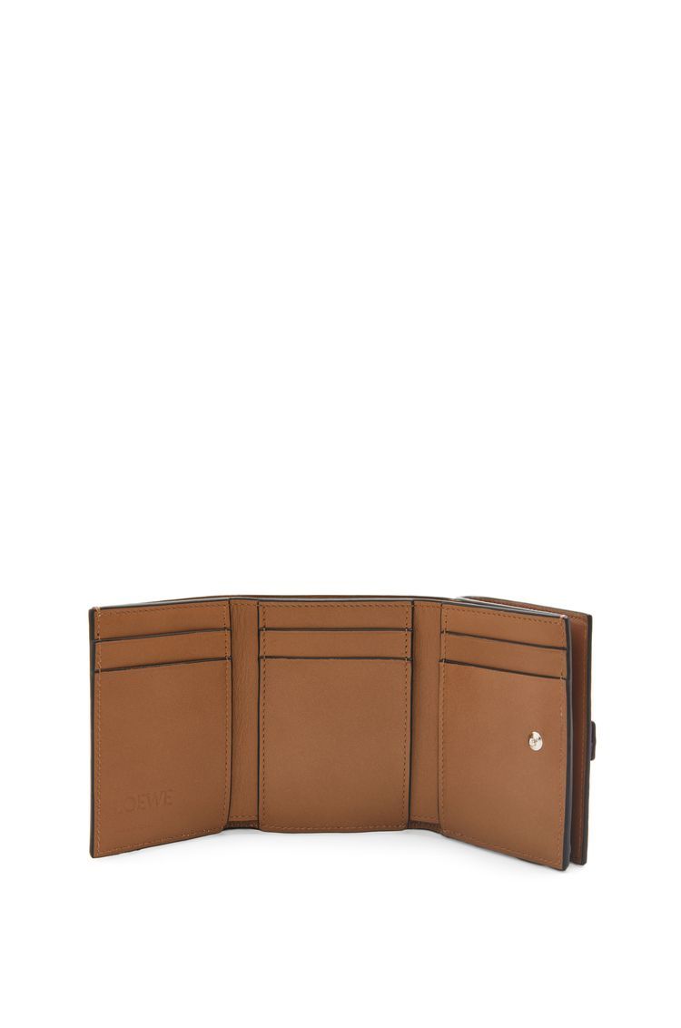 Trifold wallet in soft grained calfskin