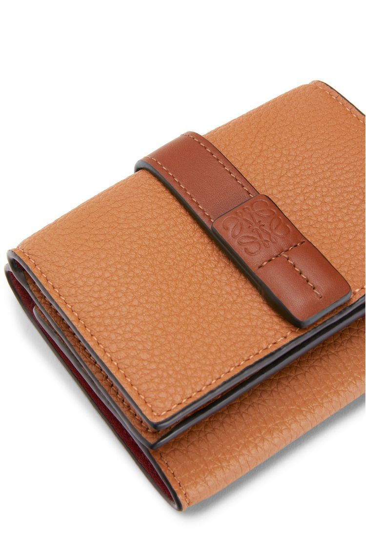 Trifold wallet in soft grained calfskin