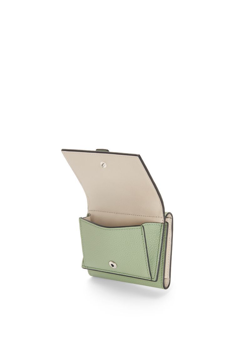 Trifold wallet in soft grained calfskin