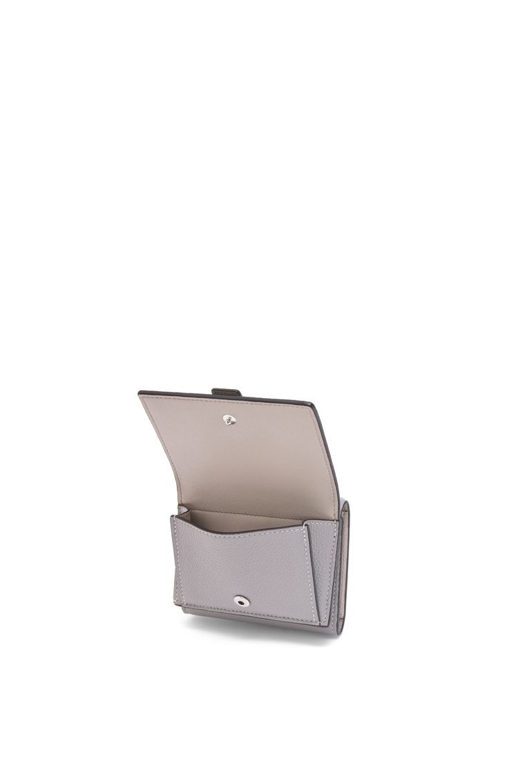 Trifold wallet in soft grained calfskin