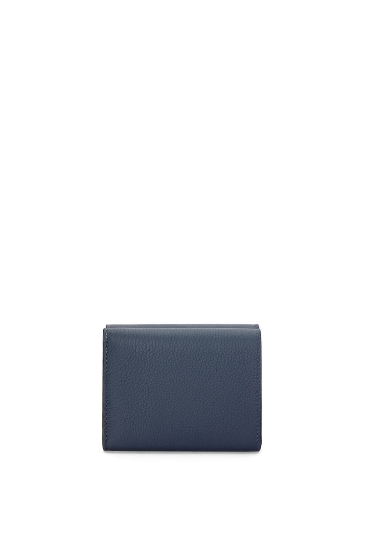 Trifold wallet in soft grained calfskin