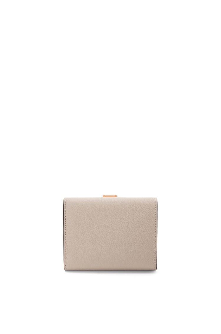 Trifold wallet in soft grained calfskin