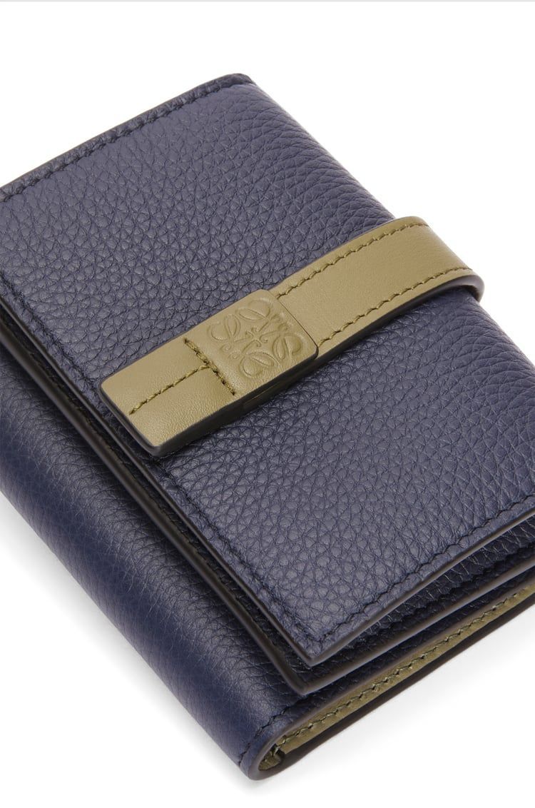 Trifold wallet in soft grained calfskin