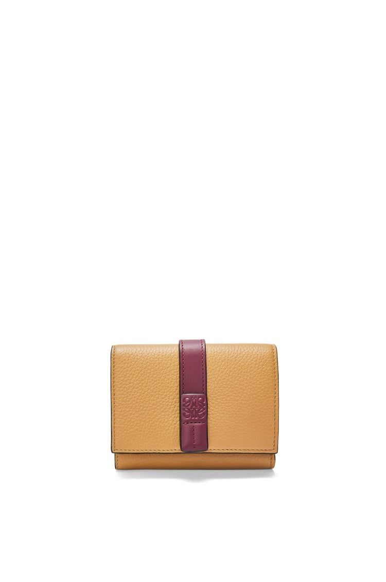 Trifold wallet in soft grained calfskin