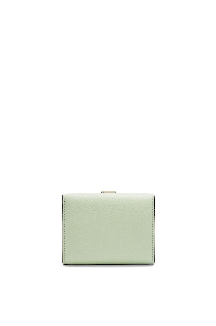Trifold wallet in soft grained calfskin