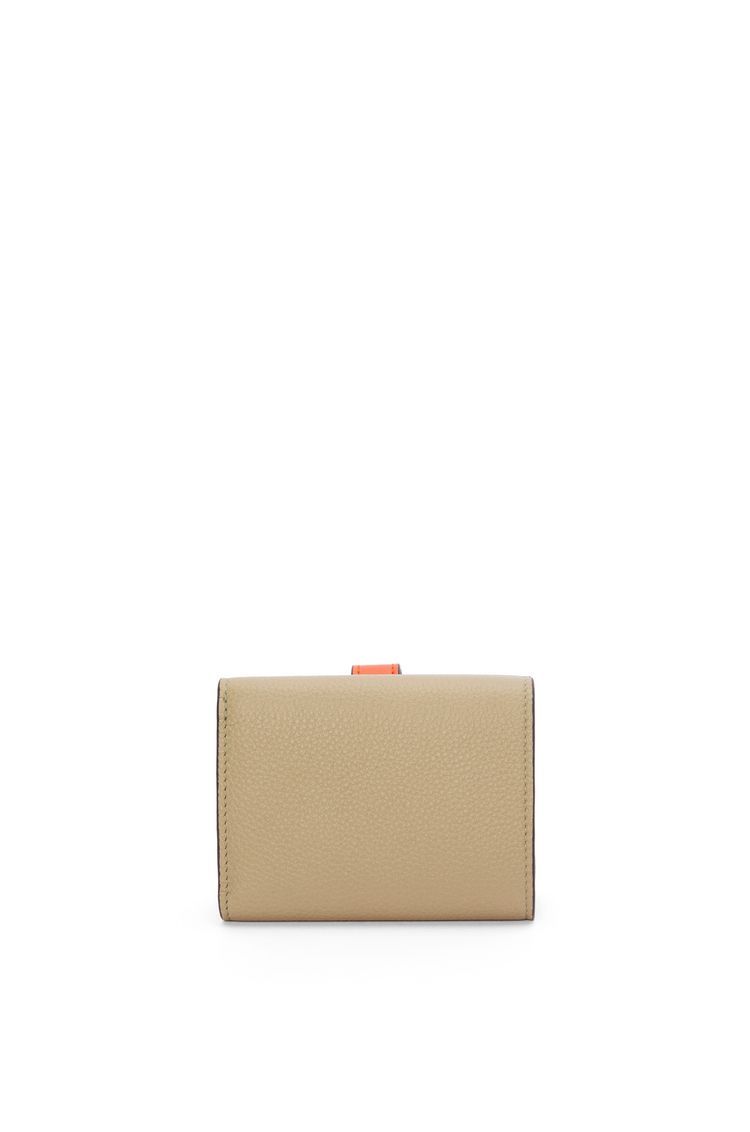 Trifold wallet in soft grained calfskin