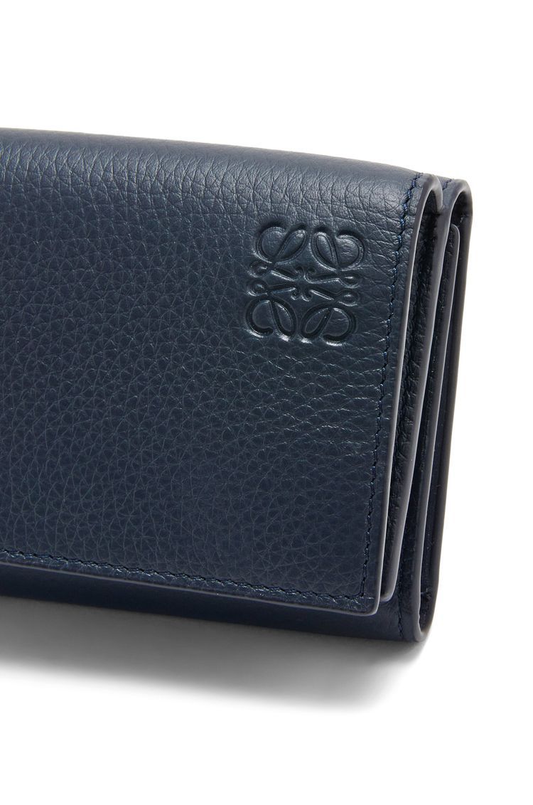 Trifold wallet in soft grained calfskin