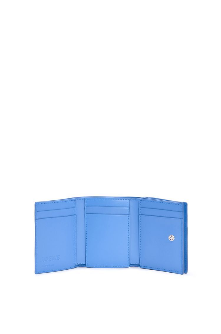 Trifold wallet in soft grained calfskin
