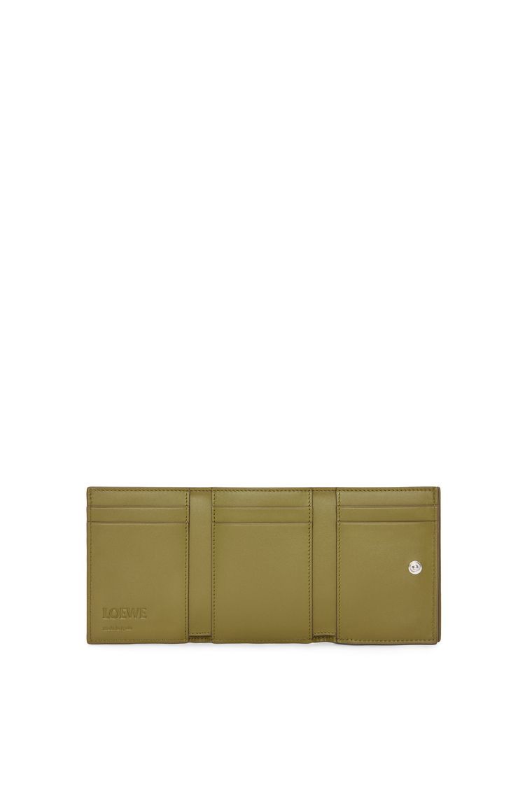 Trifold wallet in soft grained calfskin