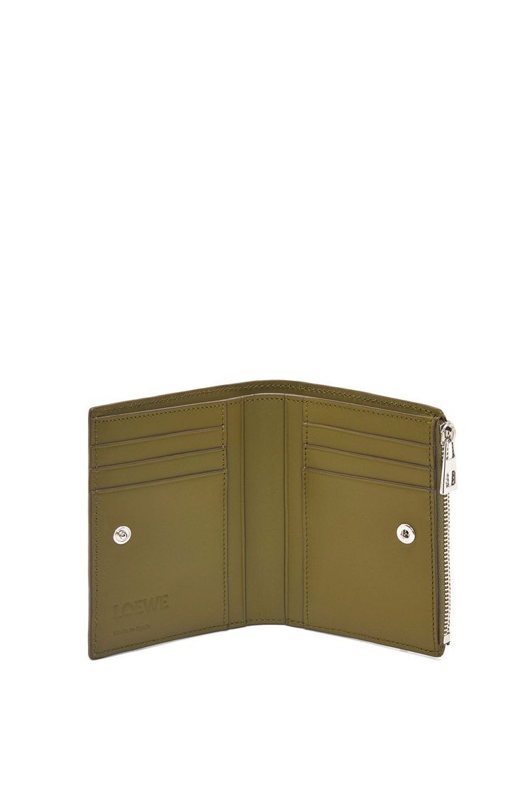 Slim compact wallet in soft grained calfskin