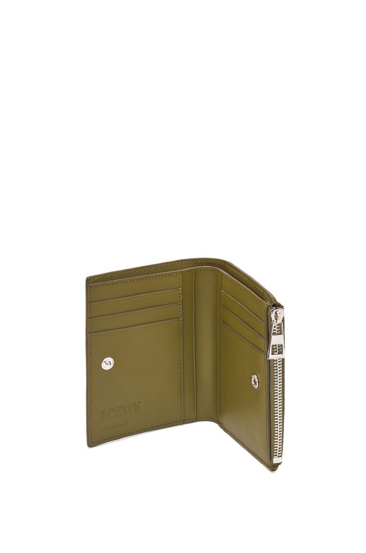 Slim compact wallet in soft grained calfskin