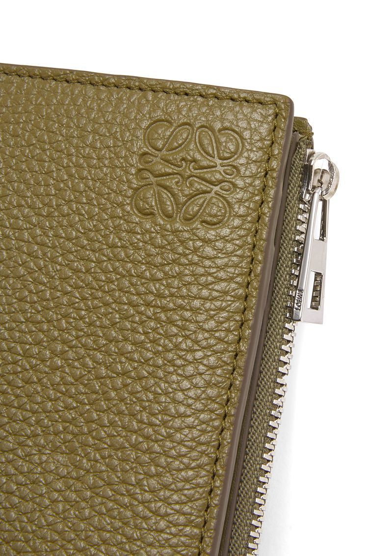 Slim compact wallet in soft grained calfskin