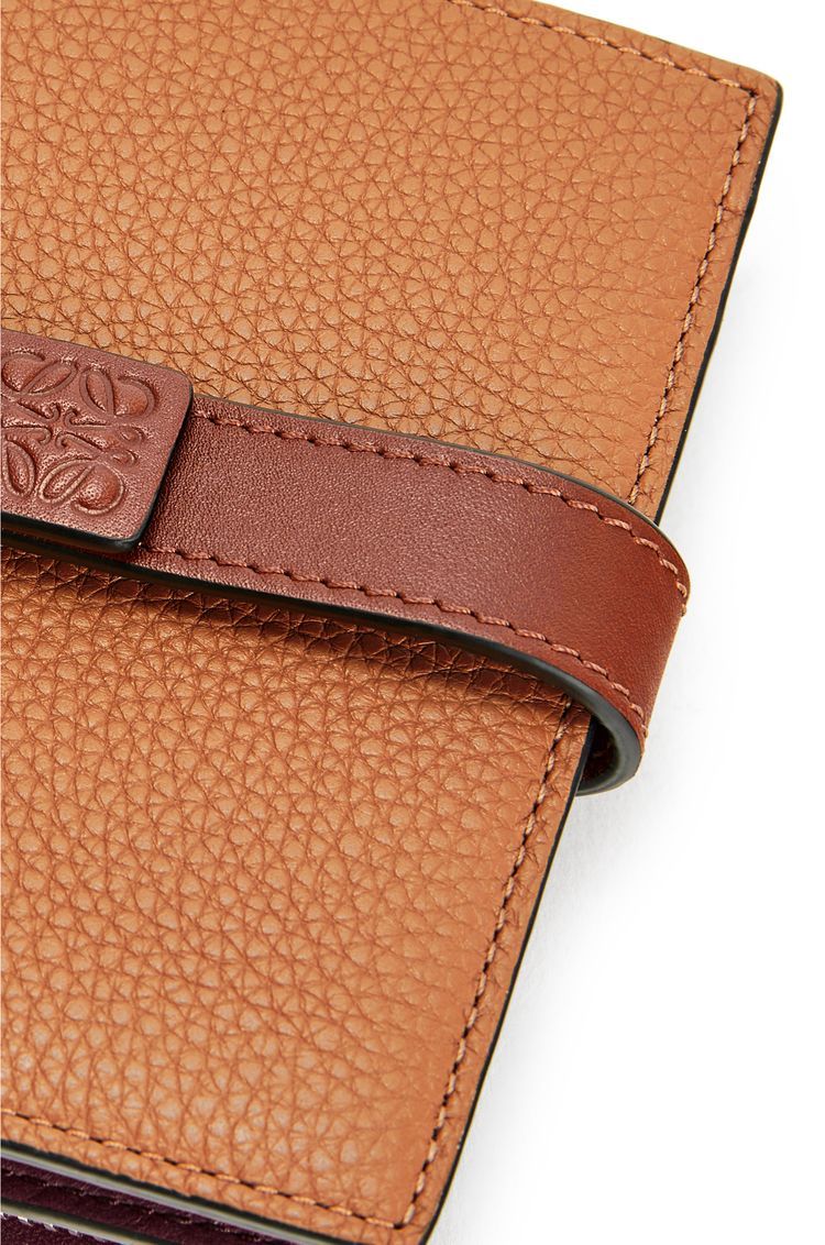 Compact zip wallet in soft grained calfskin