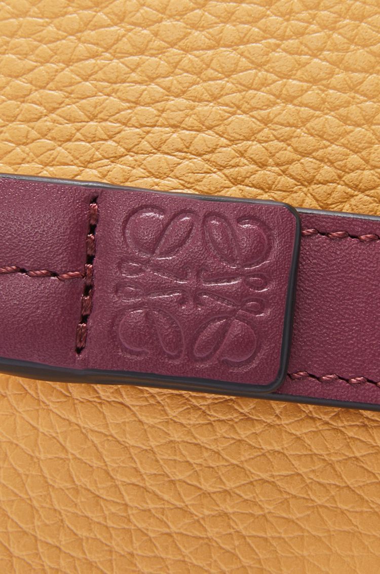 Compact zip wallet in soft grained calfskin