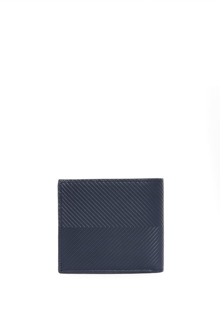 Bifold wallet in textured classic calfskin