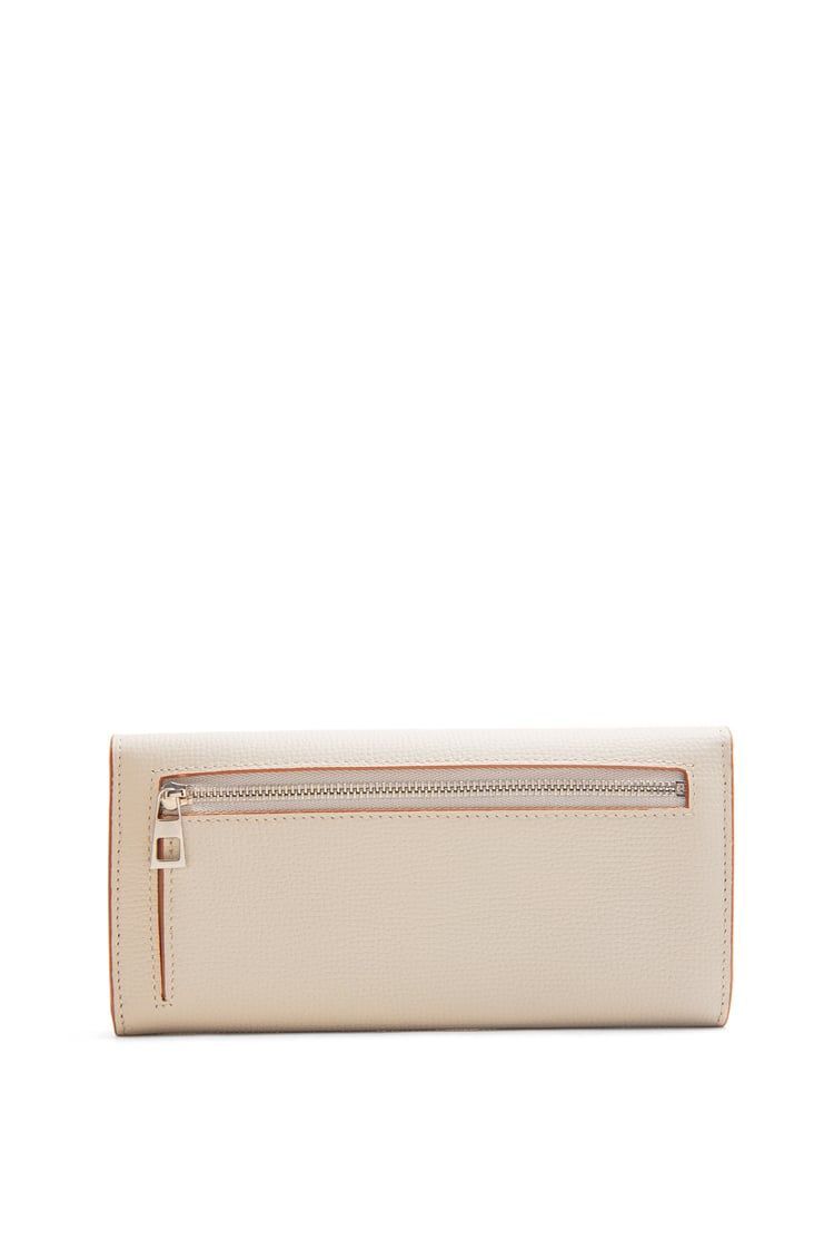 Anagram continental wallet in pebble grain calfskin