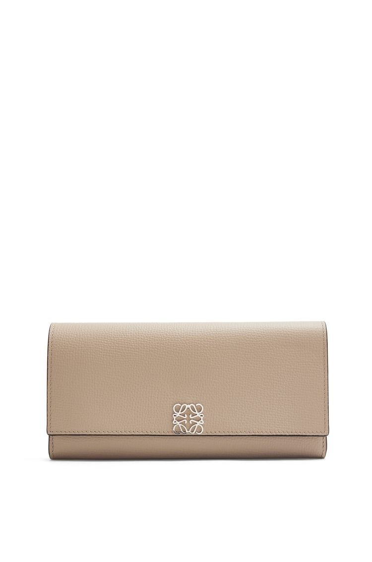 Anagram continental wallet in pebble grain calfskin