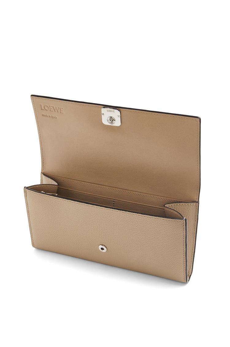 Anagram continental wallet in pebble grain calfskin