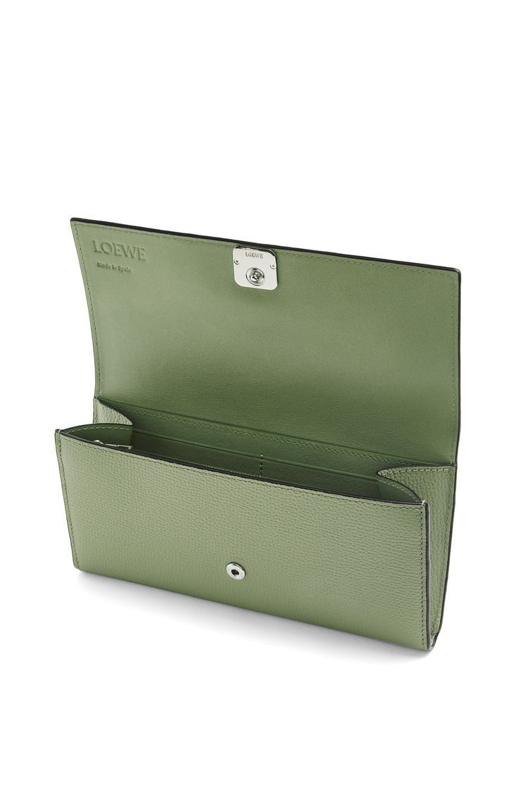 Anagram continental wallet in pebble grain calfskin